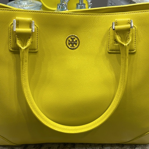 Tory Burch Saffiano Leather Large Tote - Picture 2 of 13